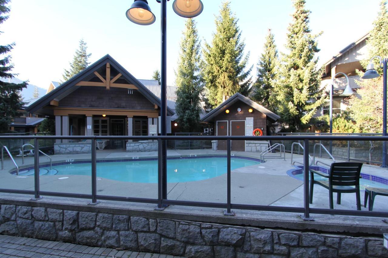 Glacier'S Reach By Whistler Retreats מראה חיצוני תמונה